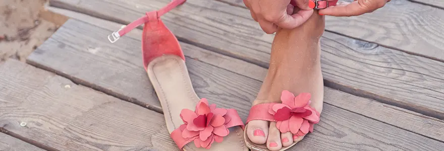 comment choisir les sandales adaptees au sable pour vos journees ensoleillees
